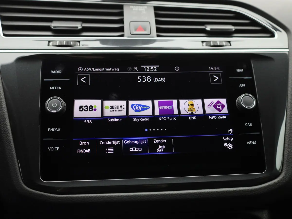 1.4 TSI eHybrid R-Line Business+ 245 PK | R-Line | Automaat | Navigatie | Parkeersensoren | Keyless Access | Adaptive Cruise Control | Climatronic | Digital Cockpit Pro | Apple Carplay | And