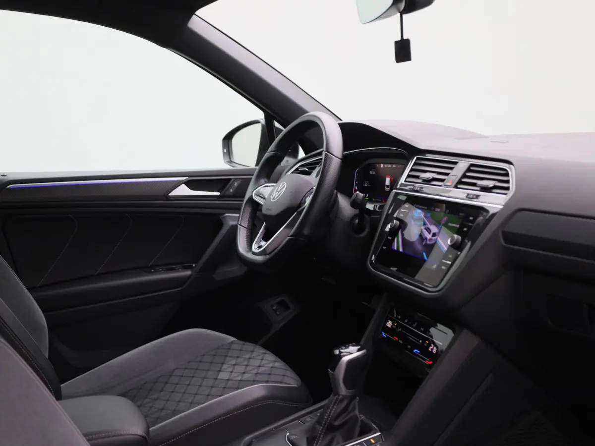 1.4 TSI eHybrid R-Line Business+ 245 PK | R-Line | Automaat | Navigatie | Parkeersensoren | Keyless Access | Adaptive Cruise Control | Climatronic | Digital Cockpit Pro | Apple Carplay | And