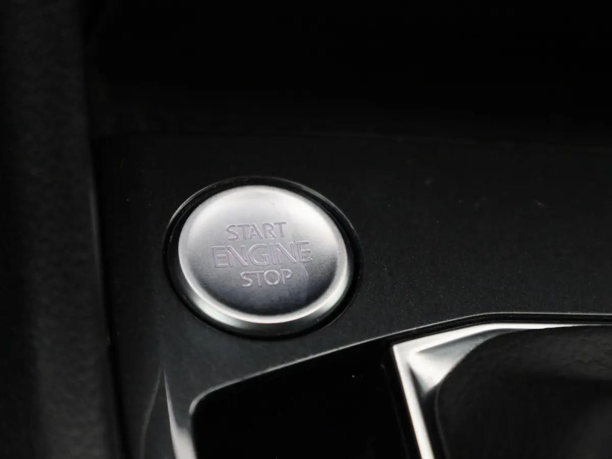 1.4 TSI eHybrid R-Line Business+ 245 PK | R-Line | Automaat | Navigatie | Parkeersensoren | Keyless Access | Adaptive Cruise Control | Climatronic | Digital Cockpit Pro | Apple Carplay | And