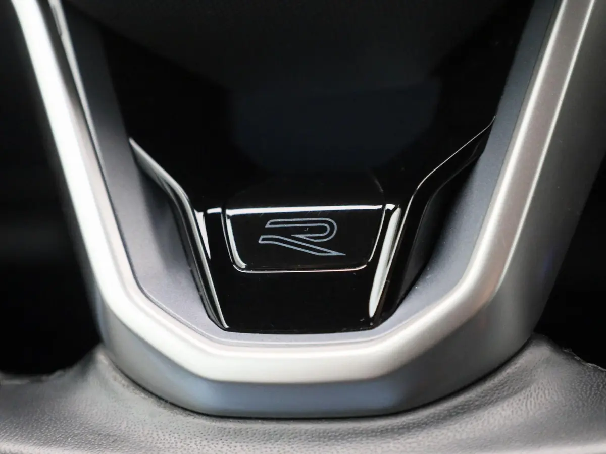 1.4 TSI eHybrid R-Line Business+ 245 PK | R-Line | Automaat | Navigatie | Parkeersensoren | Keyless Access | Adaptive Cruise Control | Climatronic | Digital Cockpit Pro | Apple Carplay | And