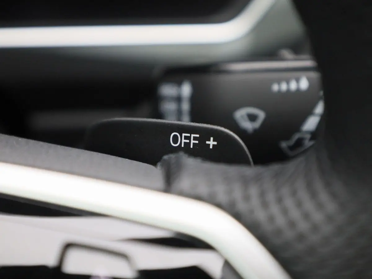 1.4 TSI eHybrid R-Line Business+ 245 PK | R-Line | Automaat | Navigatie | Parkeersensoren | Keyless Access | Adaptive Cruise Control | Climatronic | Digital Cockpit Pro | Apple Carplay | And