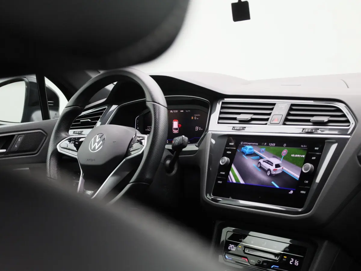 1.4 TSI eHybrid R-Line Business+ 245 PK | R-Line | Automaat | Navigatie | Parkeersensoren | Keyless Access | Adaptive Cruise Control | Climatronic | Digital Cockpit Pro | Apple Carplay | And
