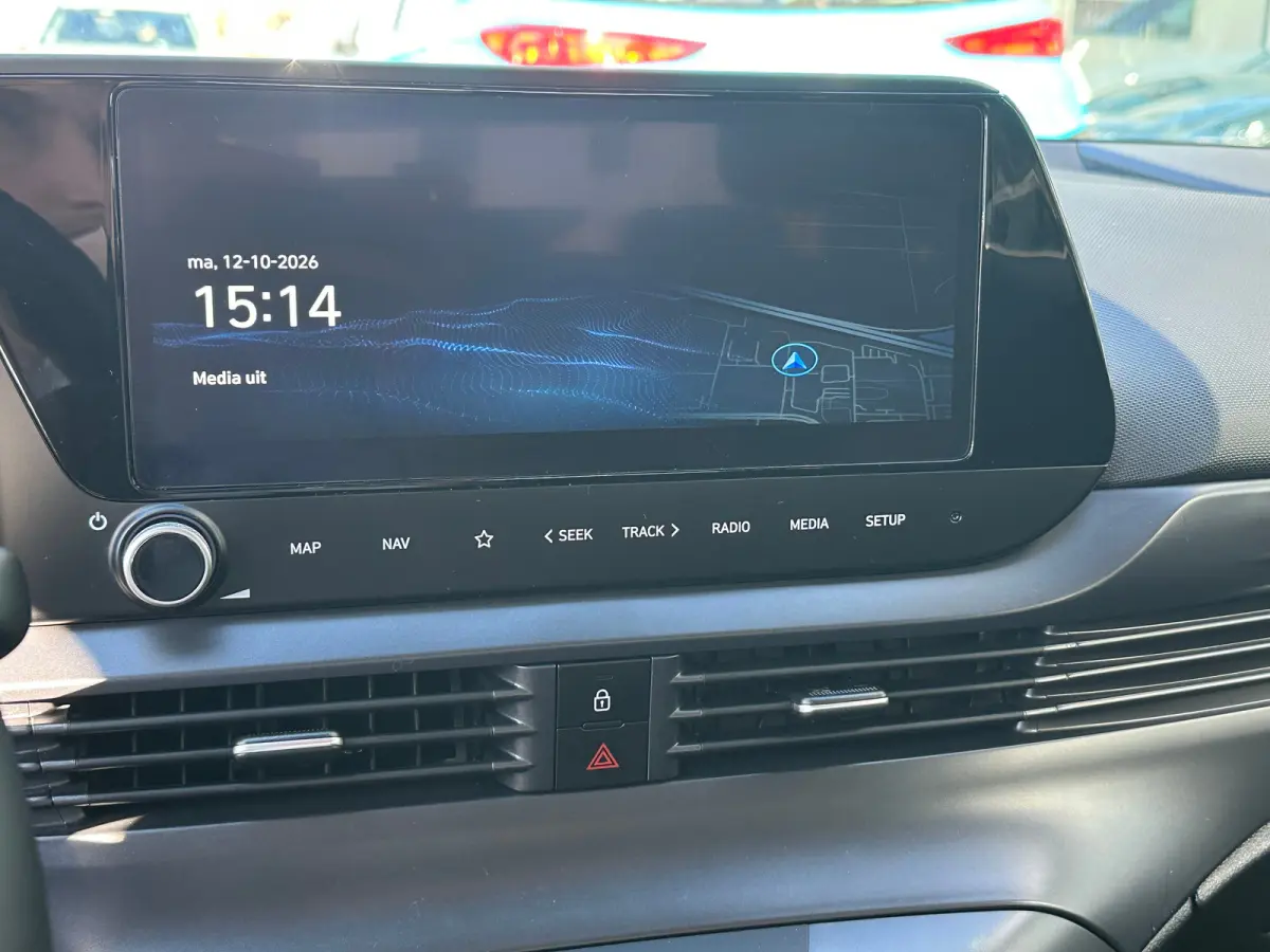 1.0 T-GDI 100pk Premium | Carplay | Climate control | Cruise control | Stoel/stuurverwarming | Camera | Parkeersensoren | DAB | Premium Audio | Lichtmetalen velgen | Navigatie