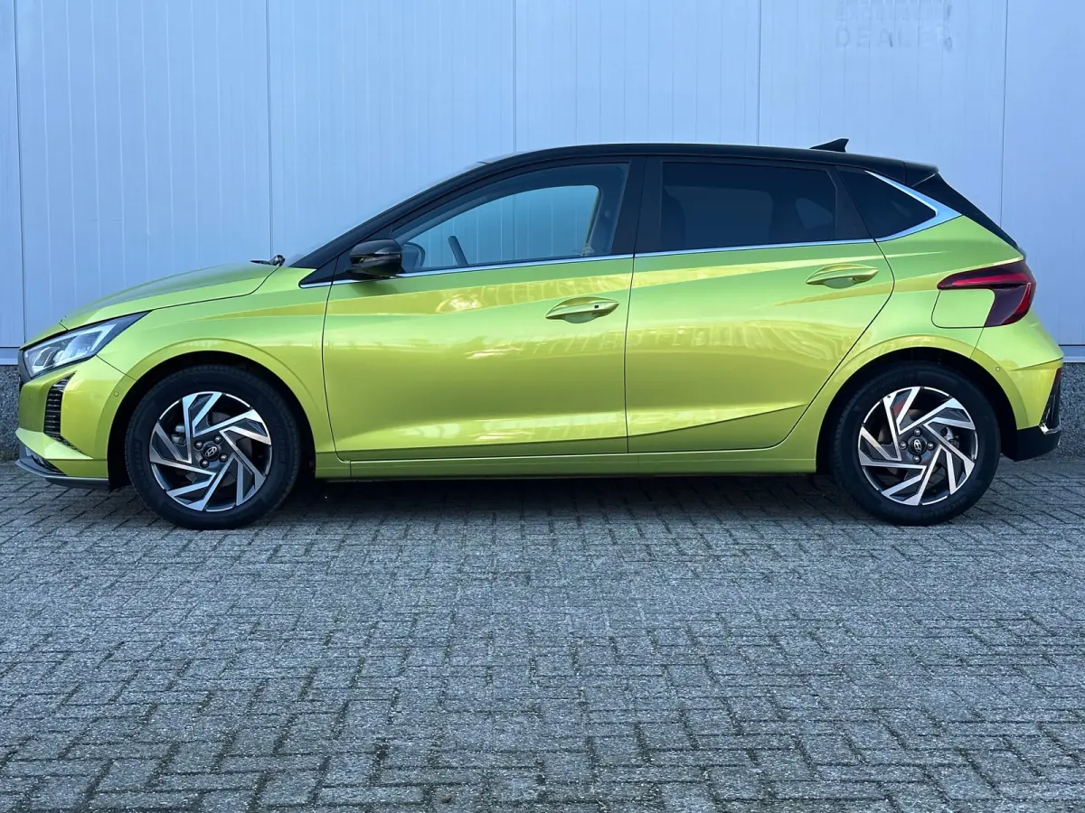 1.0 T-GDI 100pk Premium | Carplay | Climate control | Cruise control | Stoel/stuurverwarming | Camera | Parkeersensoren | DAB | Premium Audio | Lichtmetalen velgen | Navigatie