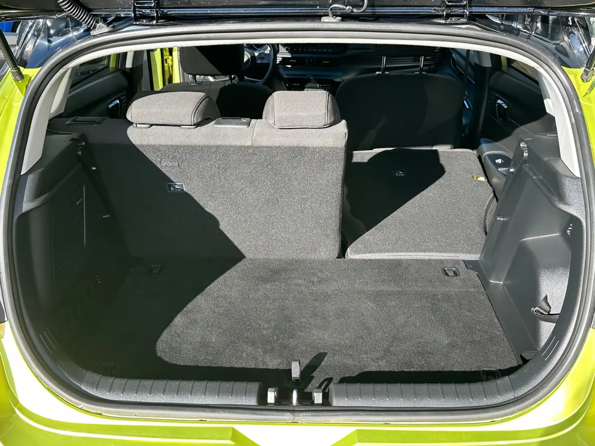 1.0 T-GDI 100pk Premium | Carplay | Climate control | Cruise control | Stoel/stuurverwarming | Camera | Parkeersensoren | DAB | Premium Audio | Lichtmetalen velgen | Navigatie