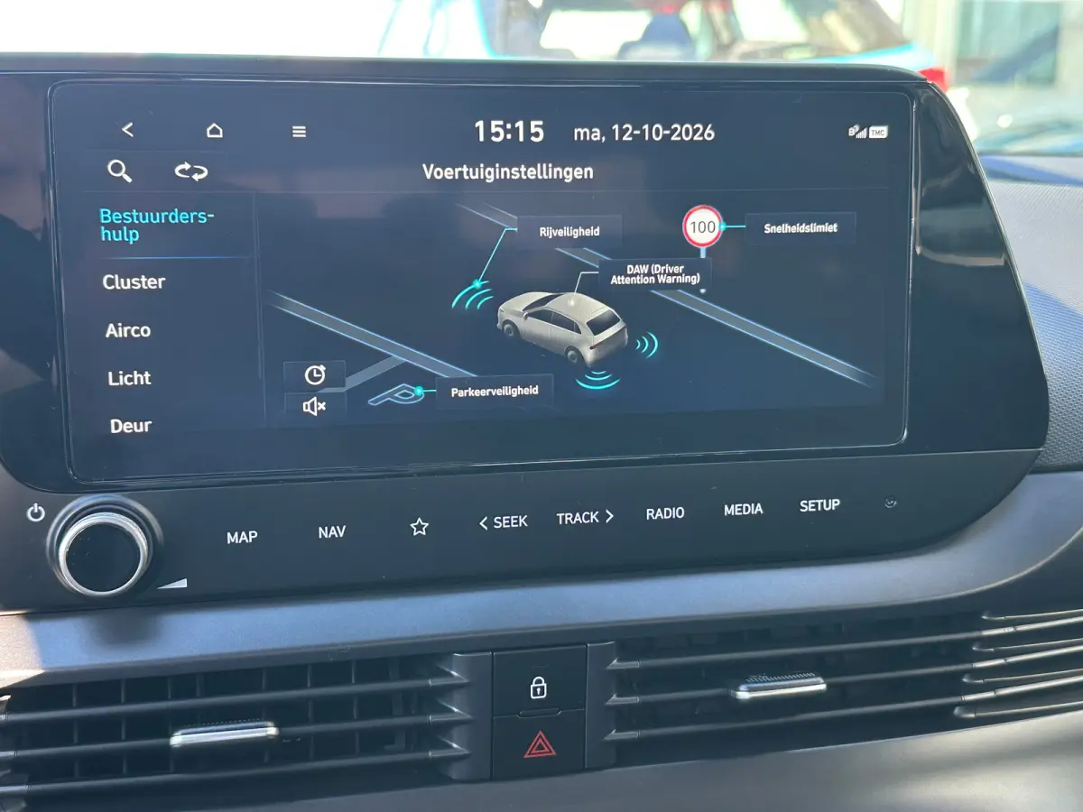 1.0 T-GDI 100pk Premium | Carplay | Climate control | Cruise control | Stoel/stuurverwarming | Camera | Parkeersensoren | DAB | Premium Audio | Lichtmetalen velgen | Navigatie
