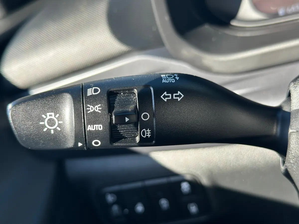 1.0 T-GDI 100pk Premium | Carplay | Climate control | Cruise control | Stoel/stuurverwarming | Camera | Parkeersensoren | DAB | Premium Audio | Lichtmetalen velgen | Navigatie