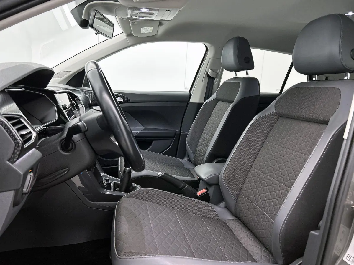 1.0 TSI Style | 115 PK | Climatronic (Automatische Airco) | Stoelverwarming | Camera |