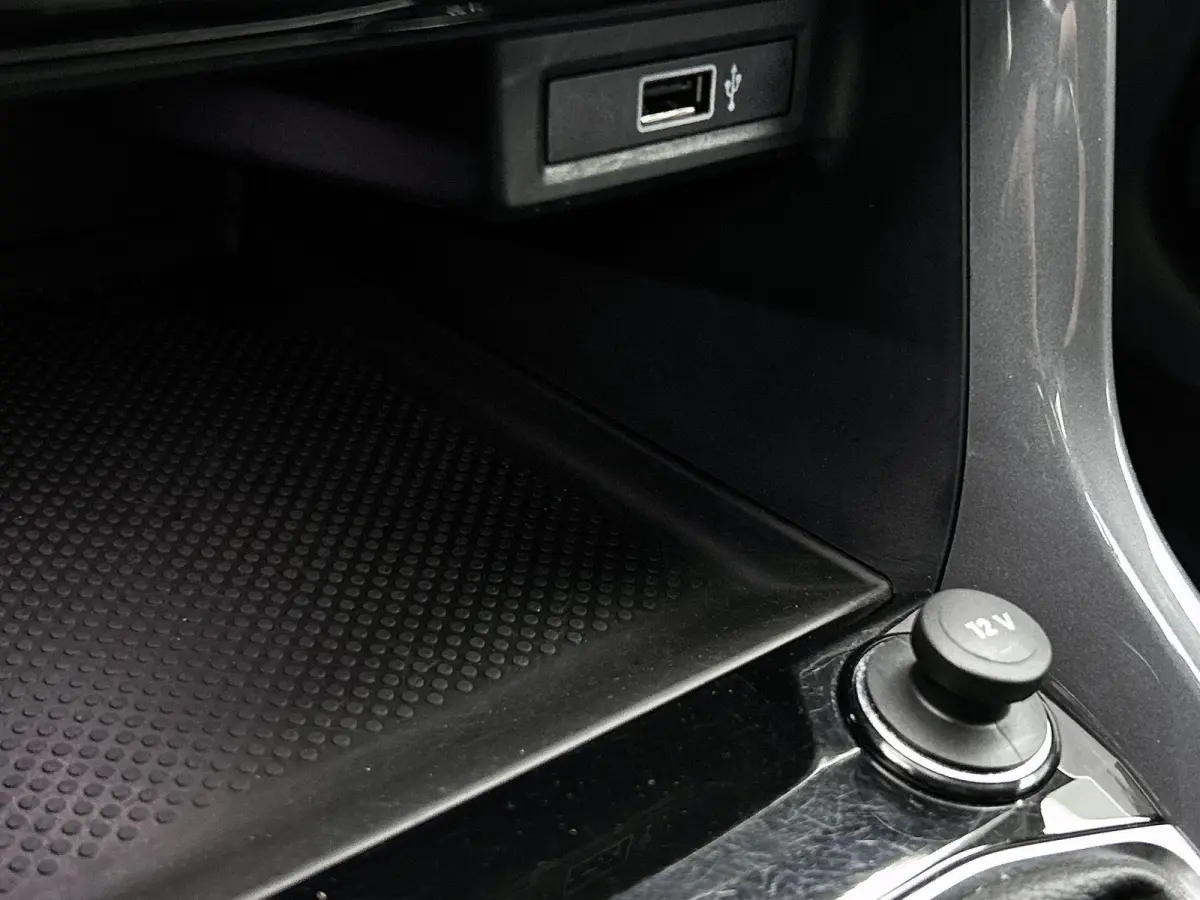 1.0 TSI Style | 115 PK | Climatronic (Automatische Airco) | Stoelverwarming | Camera |