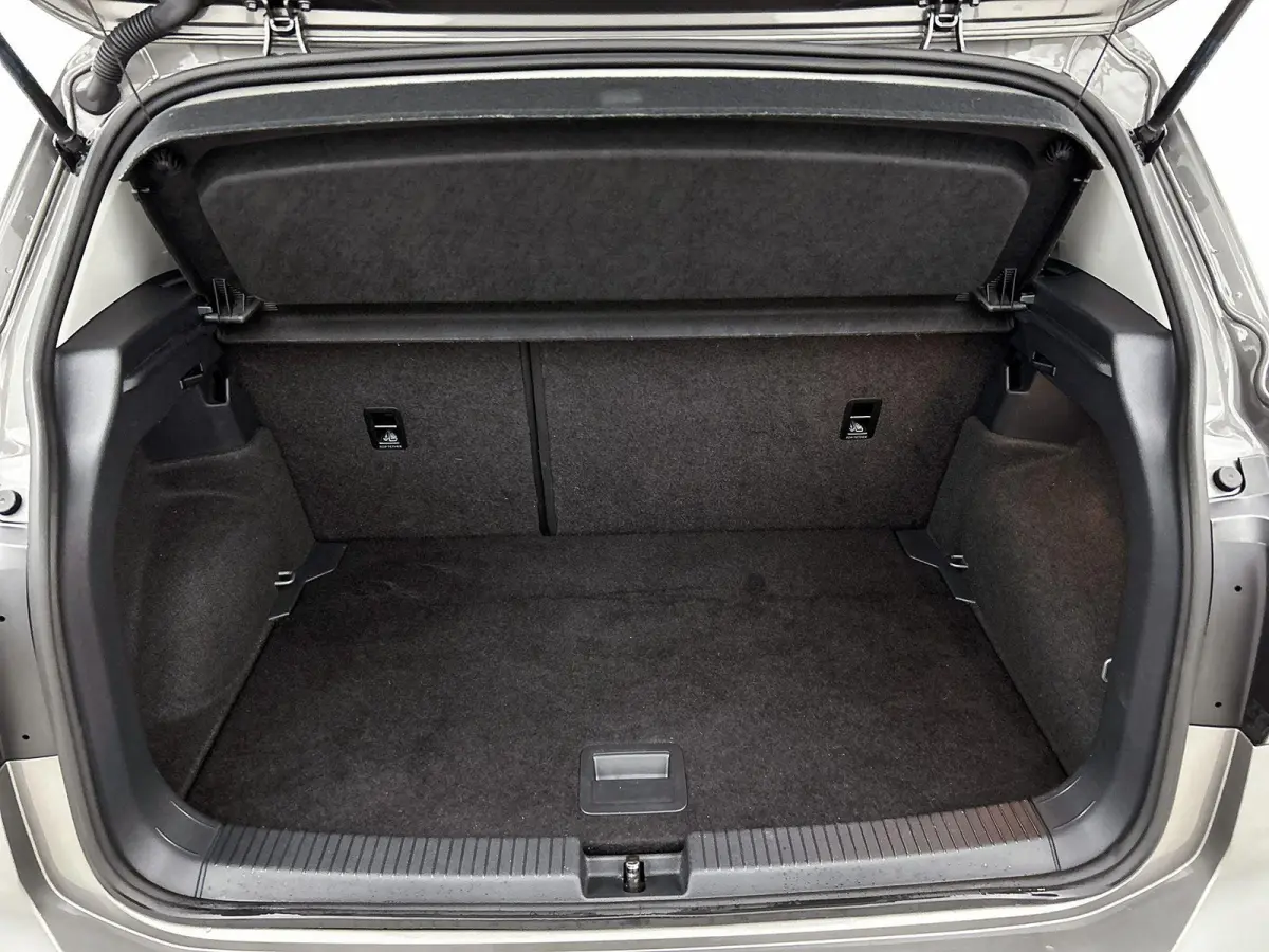 1.0 TSI Style | 115 PK | Climatronic (Automatische Airco) | Stoelverwarming | Camera |