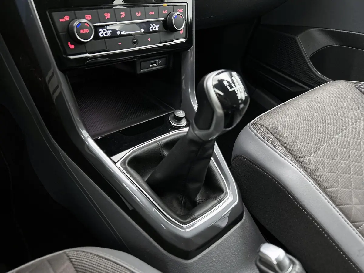 1.0 TSI Style | 115 PK | Climatronic (Automatische Airco) | Stoelverwarming | Camera |