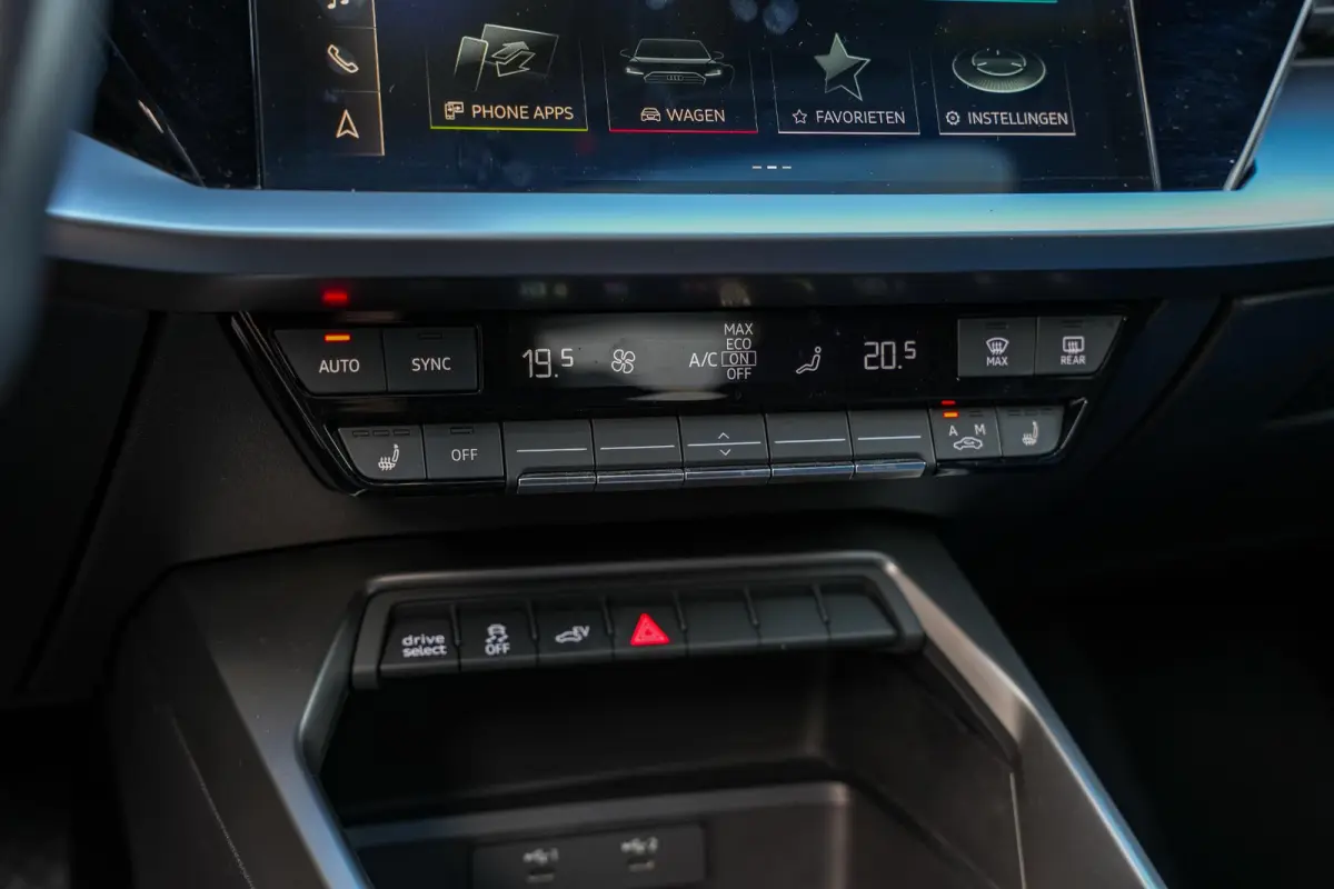 40 TFSI e Edition 204 PK – Panoramadak • Adaptive Cruise • LED • Automaat