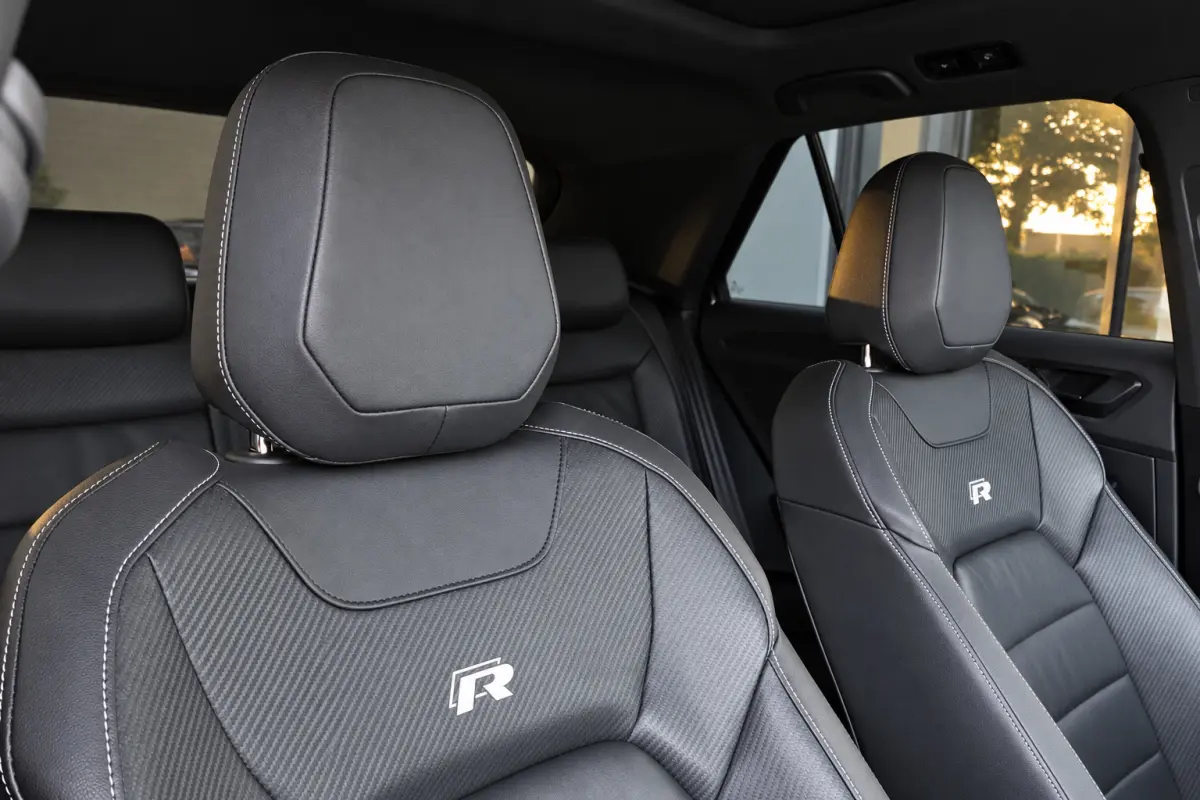 2.0 TSI R AKRAPOVIC BEATS KEYLESS PANO VOL