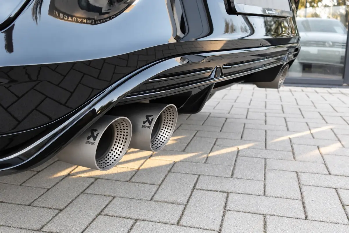 2.0 TSI R AKRAPOVIC BEATS KEYLESS PANO VOL