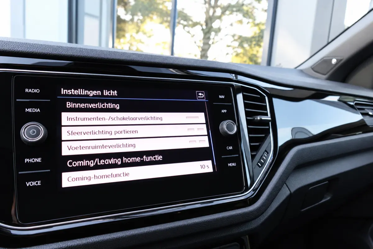 2.0 TSI R AKRAPOVIC BEATS KEYLESS PANO VOL