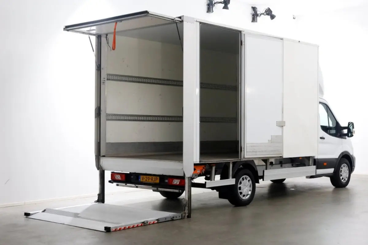 350 2.0 TDCI 130pk Bakwagen met laadklep en zijdeur 1181kg laadvermogen 06-2022