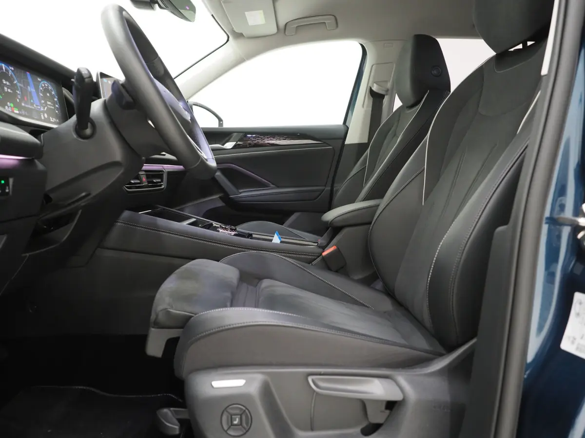 1.5 eHybrid Elegance 204PK | Leder/Alcantara | Trekhaak | Massage | 360 | Sfeerlicht | Adaptive Cruise | Matrix