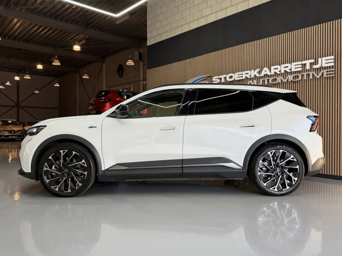 EV87 long range Esprit Alpine | Groot Navi | 360 | 20" | Elektrische klep | CarPlay | Stuur & Stoelverwarming | Dealer onderhouden!