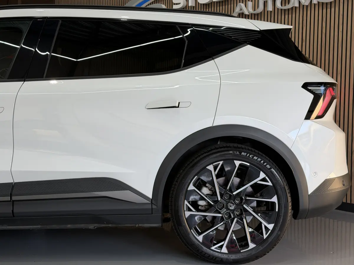 EV87 long range Esprit Alpine | Groot Navi | 360 | 20" | Elektrische klep | CarPlay | Stuur & Stoelverwarming | Dealer onderhouden!