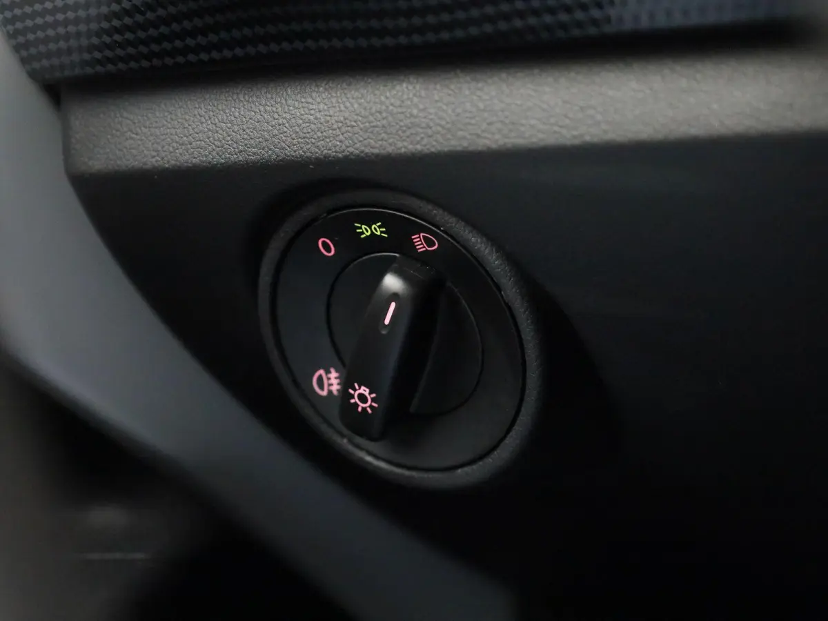 Up! 1.0 | Radio | Bluetooth |