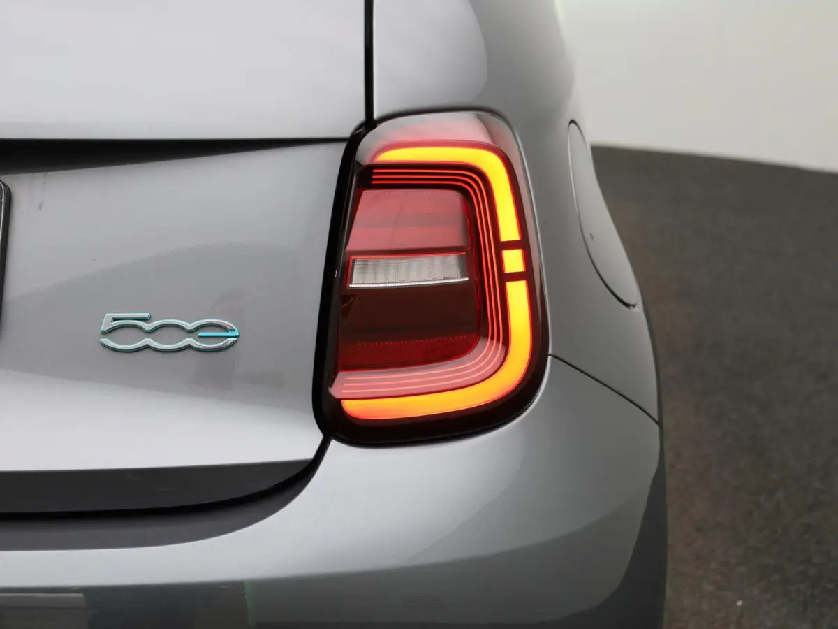 500e 42 kWh Icon