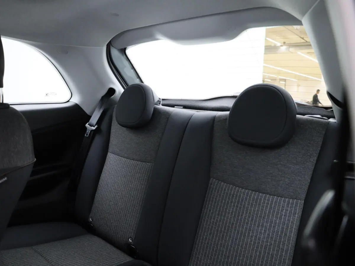 500e 42 kWh Icon