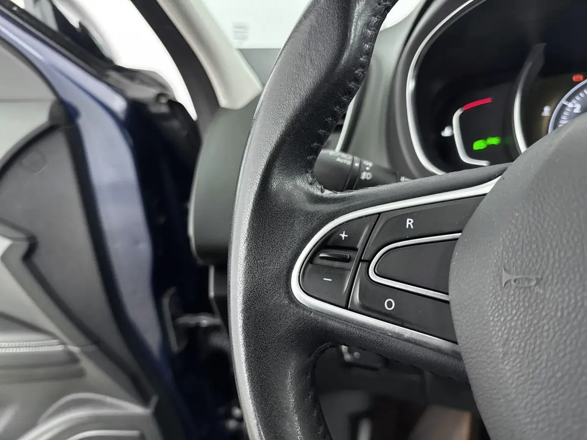 1.2 TCe Zen | Bluetooth | Radio | Navigatie  | Climate Control |