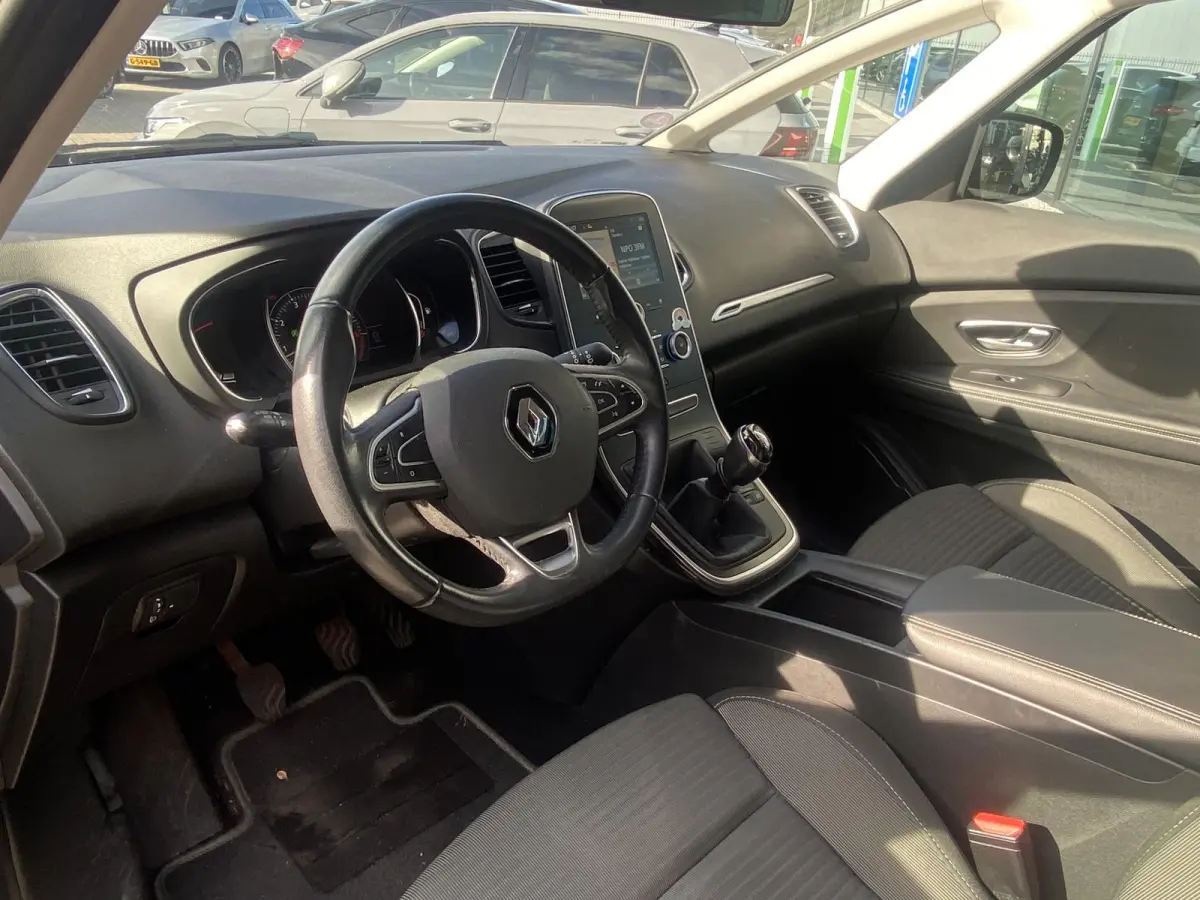 1.2 TCe Zen | Bluetooth | Radio | Navigatie  | Climate Control |