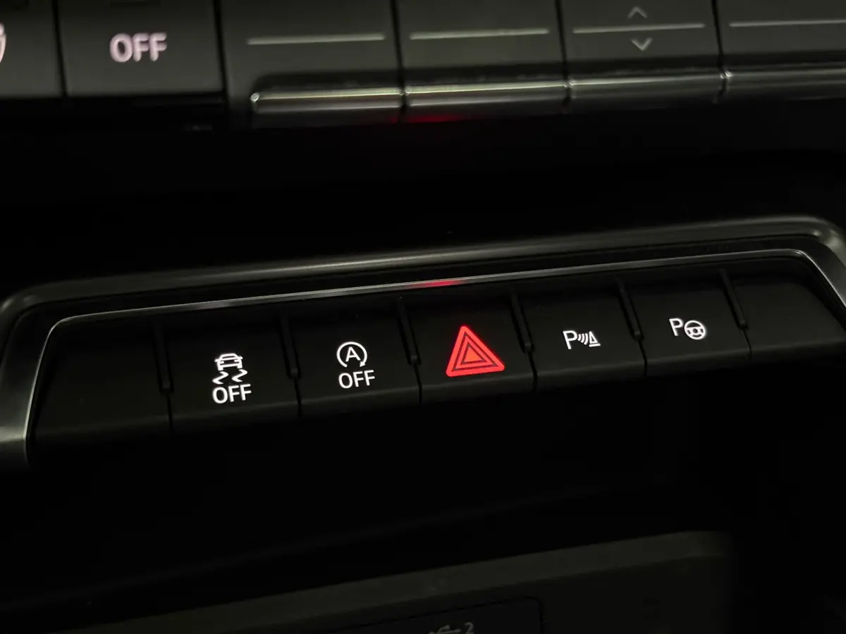 35 TFSI S Line Pano Camera Cruise LED
