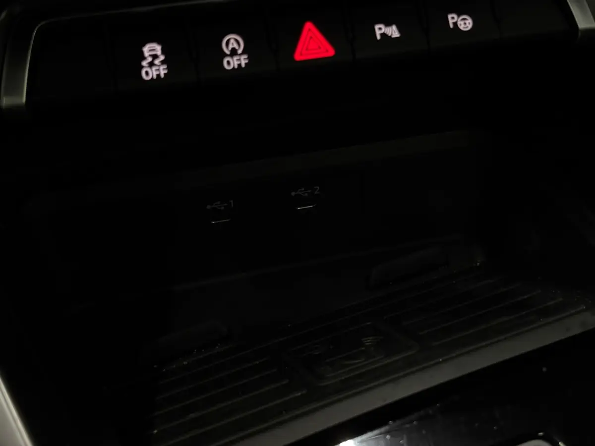 35 TFSI S Line Pano Camera Cruise LED