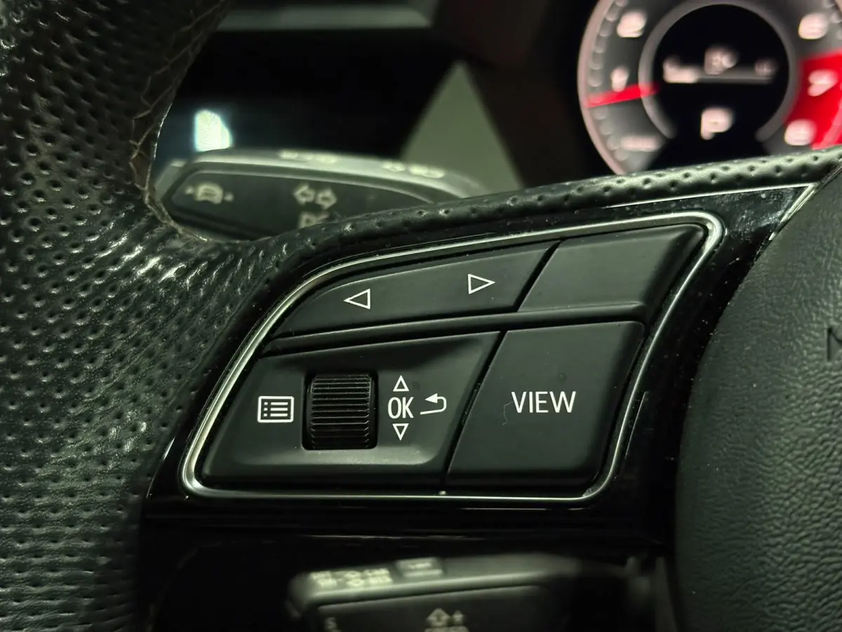 35 TFSI S Line Pano Camera Cruise LED