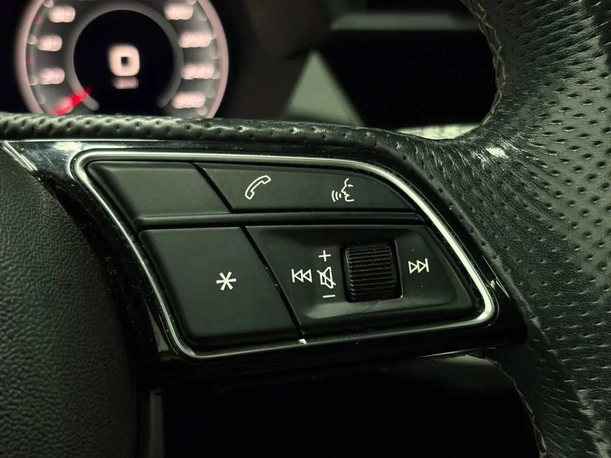 35 TFSI S Line Pano Camera Cruise LED