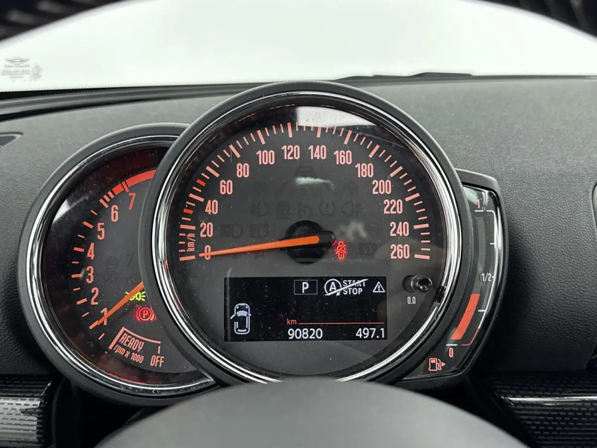 1.5 Cooper Chili Serious Business | Panorama dak | Parkeersensoren | Stoelverwarming | Cruise Control |
