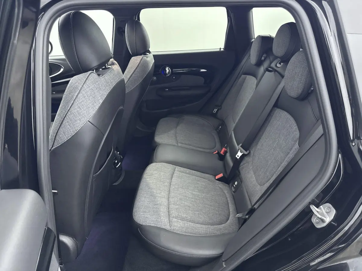 1.5 Cooper Chili Serious Business | Panorama dak | Parkeersensoren | Stoelverwarming | Cruise Control |