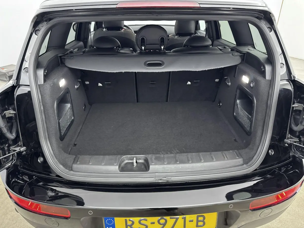1.5 Cooper Chili Serious Business | Panorama dak | Parkeersensoren | Stoelverwarming | Cruise Control |
