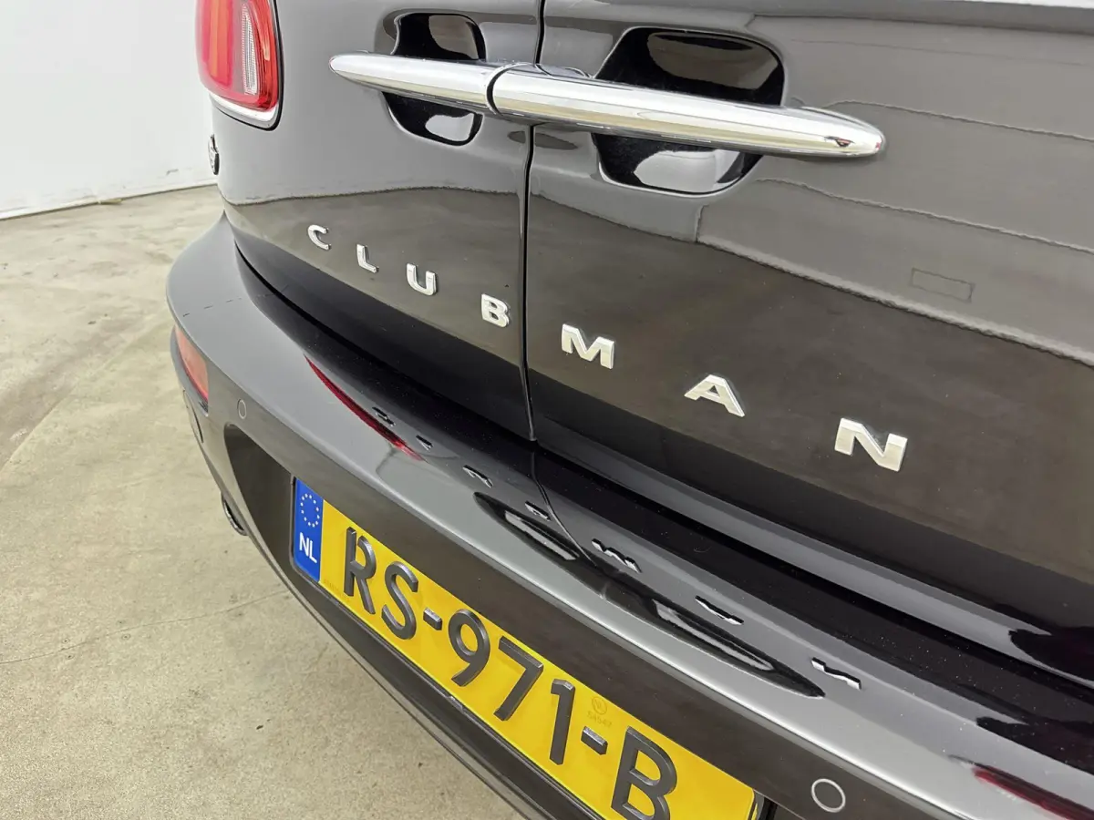 1.5 Cooper Chili Serious Business | Panorama dak | Parkeersensoren | Stoelverwarming | Cruise Control |