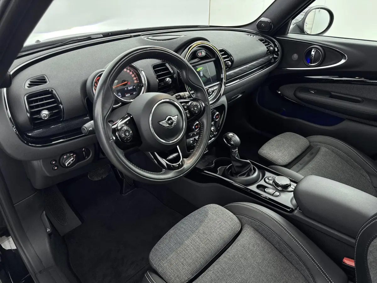 1.5 Cooper Chili Serious Business | Panorama dak | Parkeersensoren | Stoelverwarming | Cruise Control |