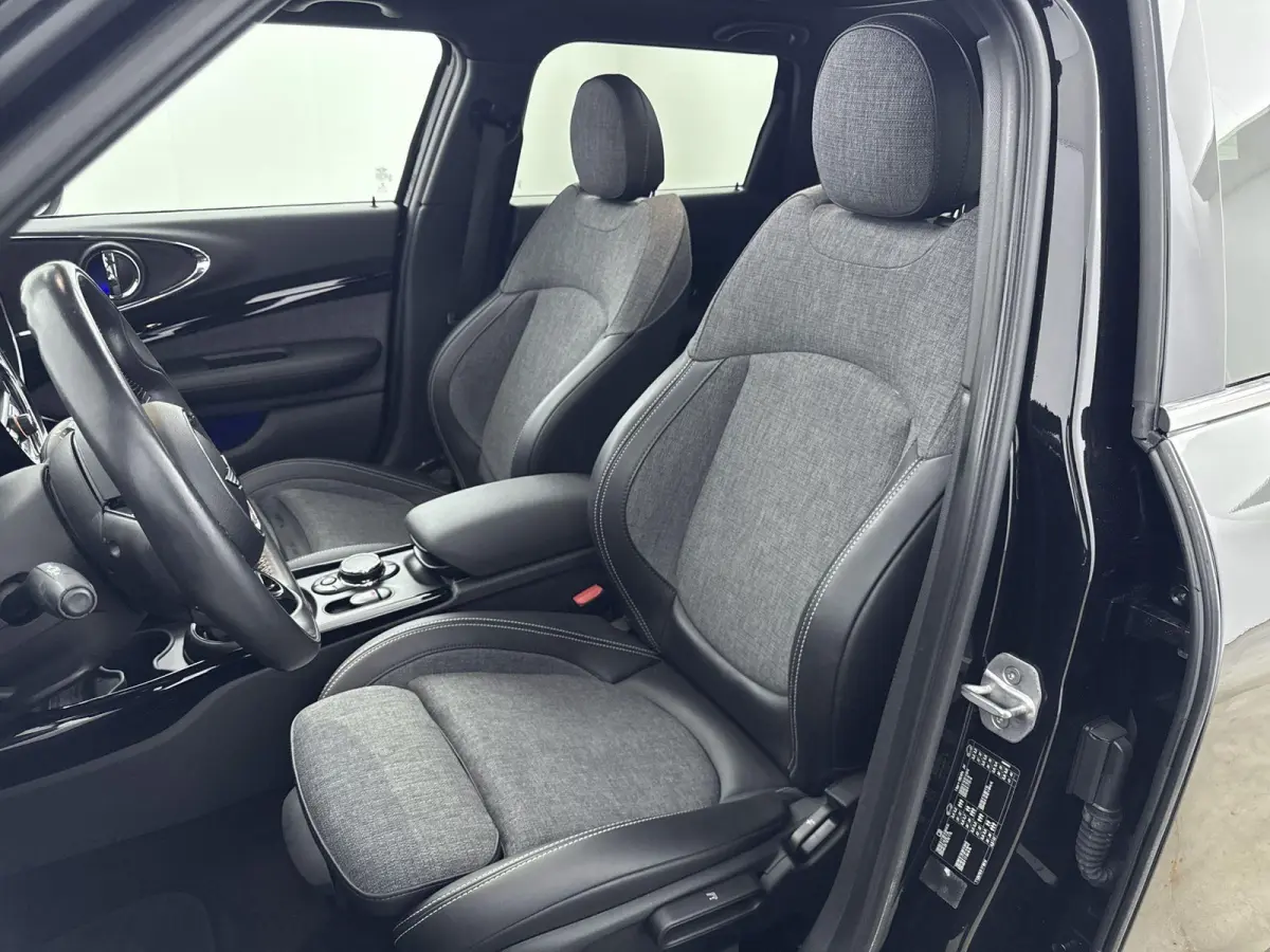 1.5 Cooper Chili Serious Business | Panorama dak | Parkeersensoren | Stoelverwarming | Cruise Control |