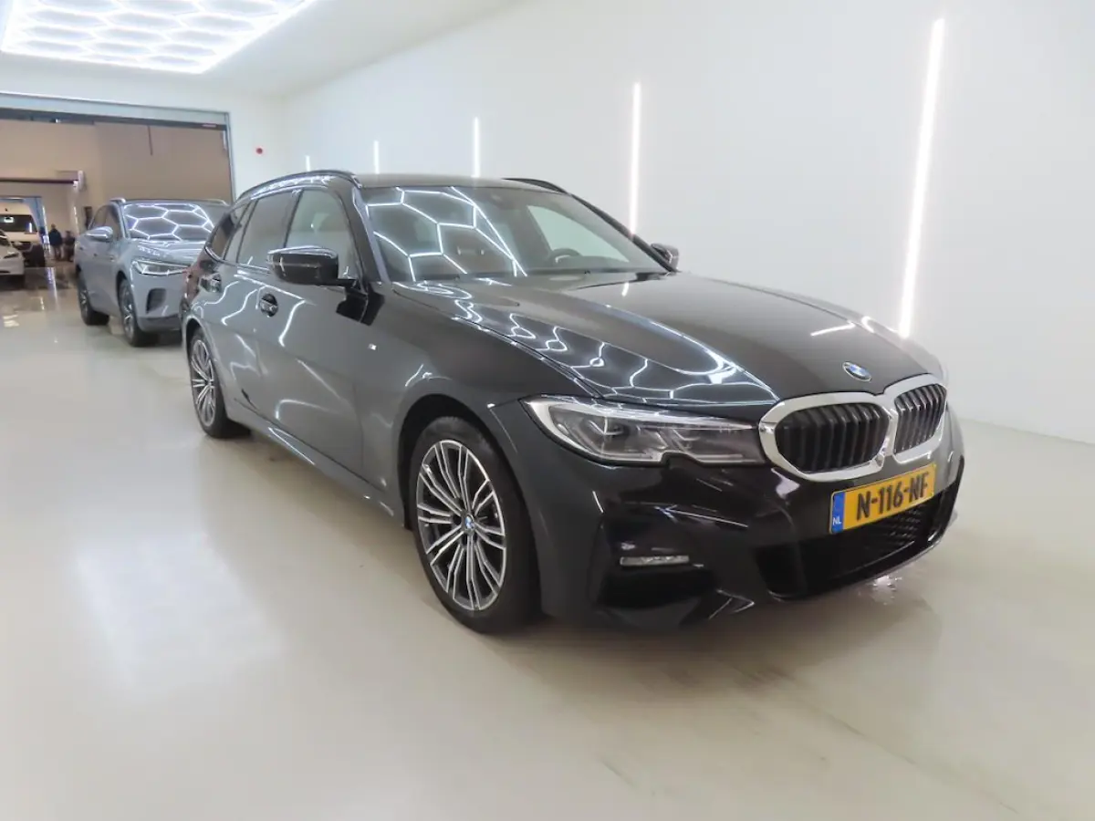 320e PHEV M-SPORT VOL LEER | SP. STOELEN | NAVI | ECC | LMV