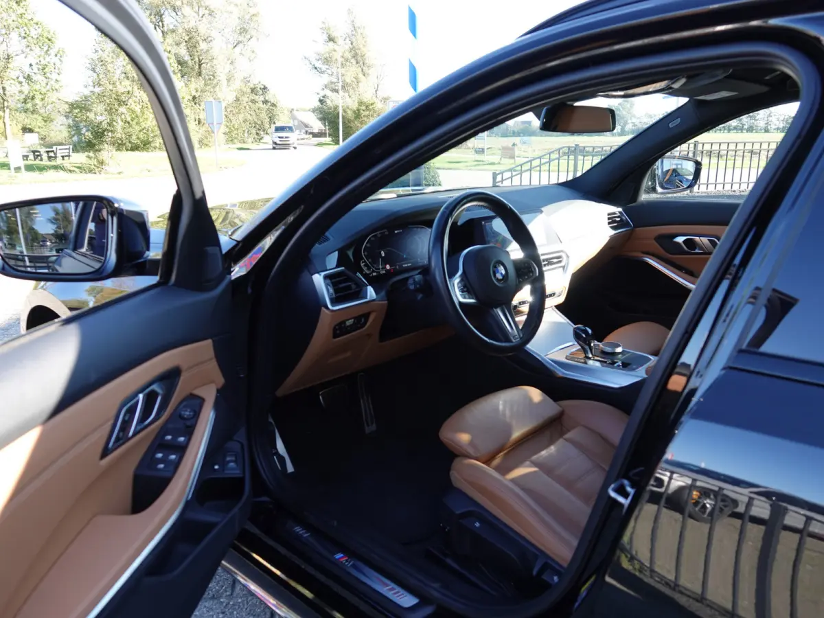320e PHEV M-SPORT VOL LEER | SP. STOELEN | NAVI | ECC | LMV