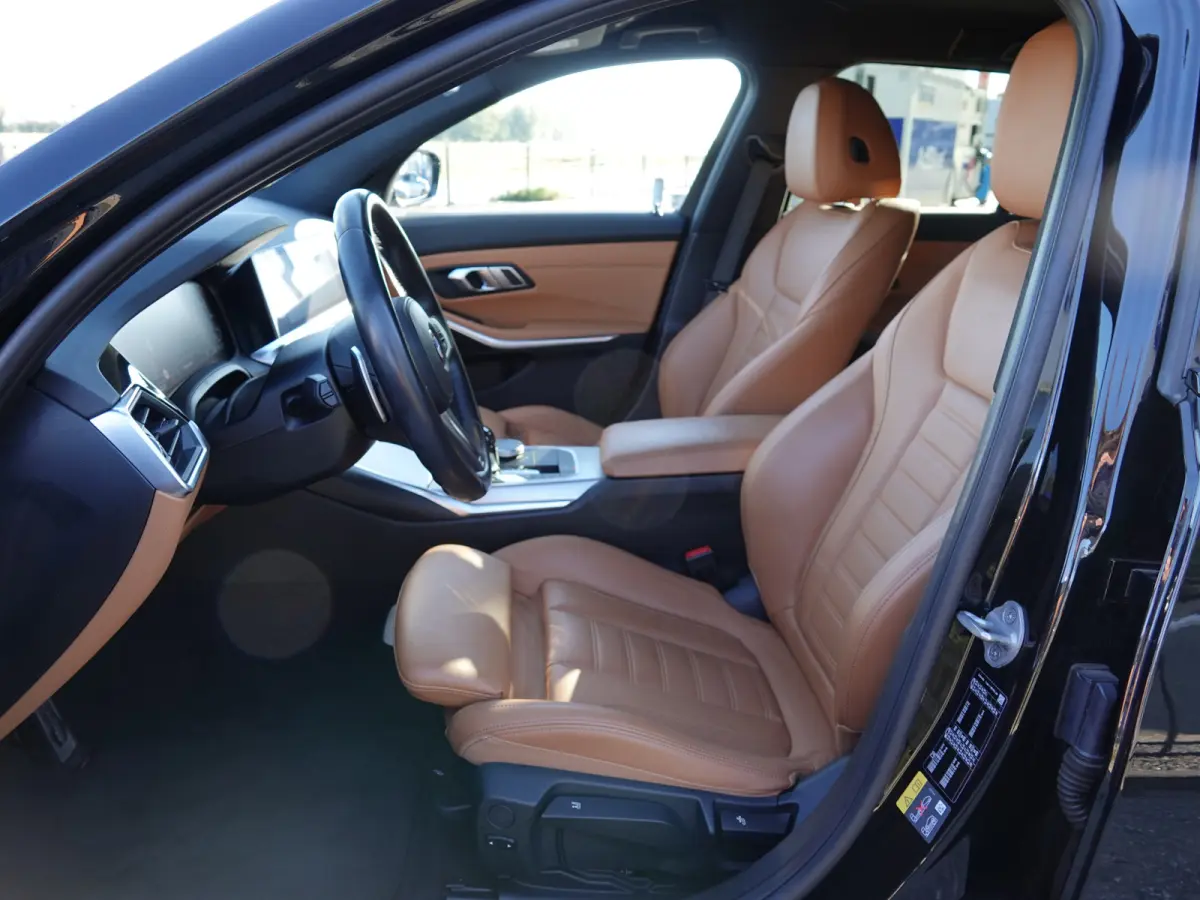 320e PHEV M-SPORT VOL LEER | SP. STOELEN | NAVI | ECC | LMV