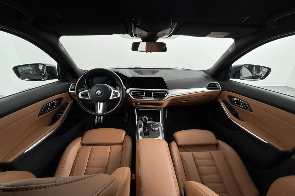 320e PHEV M-SPORT VOL LEER | SP. STOELEN | NAVI | ECC | LMV