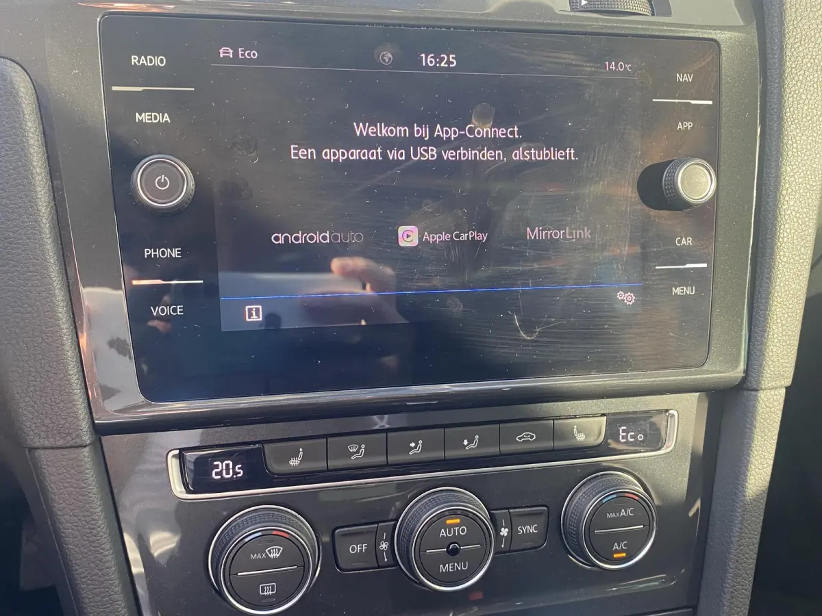 E-DITION | 90,36% SOH | Carplay | Parkeersensoren | Stoelverwarming | Keyless start |