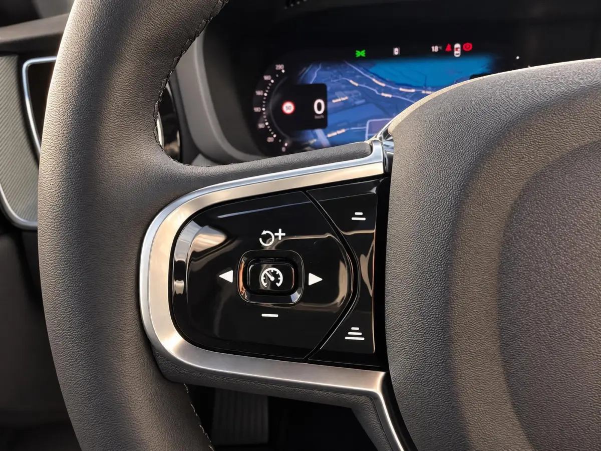 2.0 T8 Plug-in hybrid 455PK AWD Plus Black Ed. | Pano | H/K Sound | Premium Pack | Nieuw | BTW