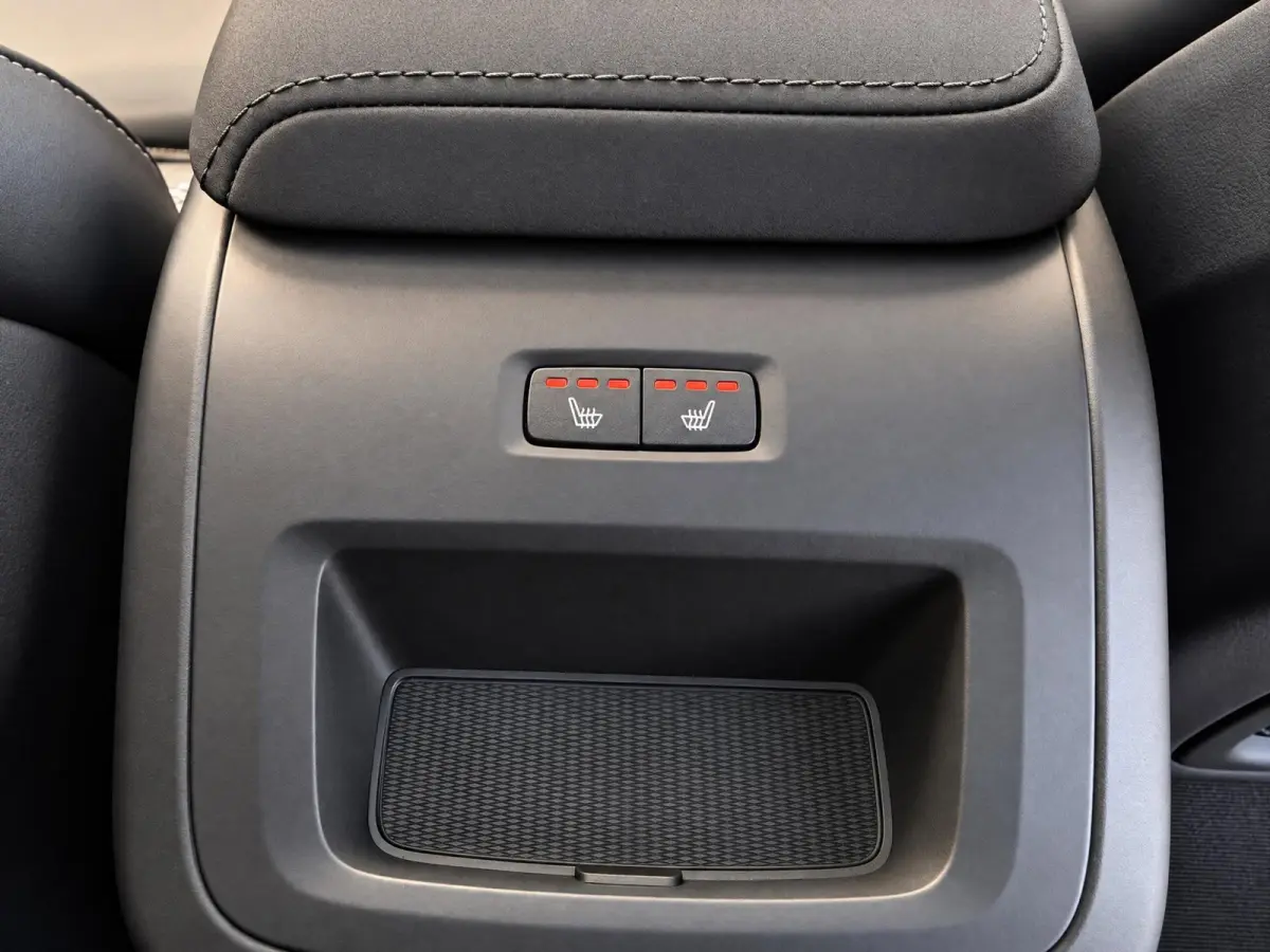 2.0 T8 Plug-in hybrid 455PK AWD Plus Black Ed. | Pano | H/K Sound | Premium Pack | Nieuw | BTW
