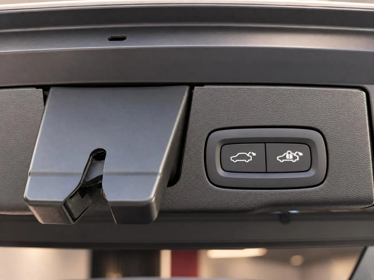 2.0 T8 Plug-in hybrid 455PK AWD Plus Black Ed. | Pano | H/K Sound | Premium Pack | Nieuw | BTW