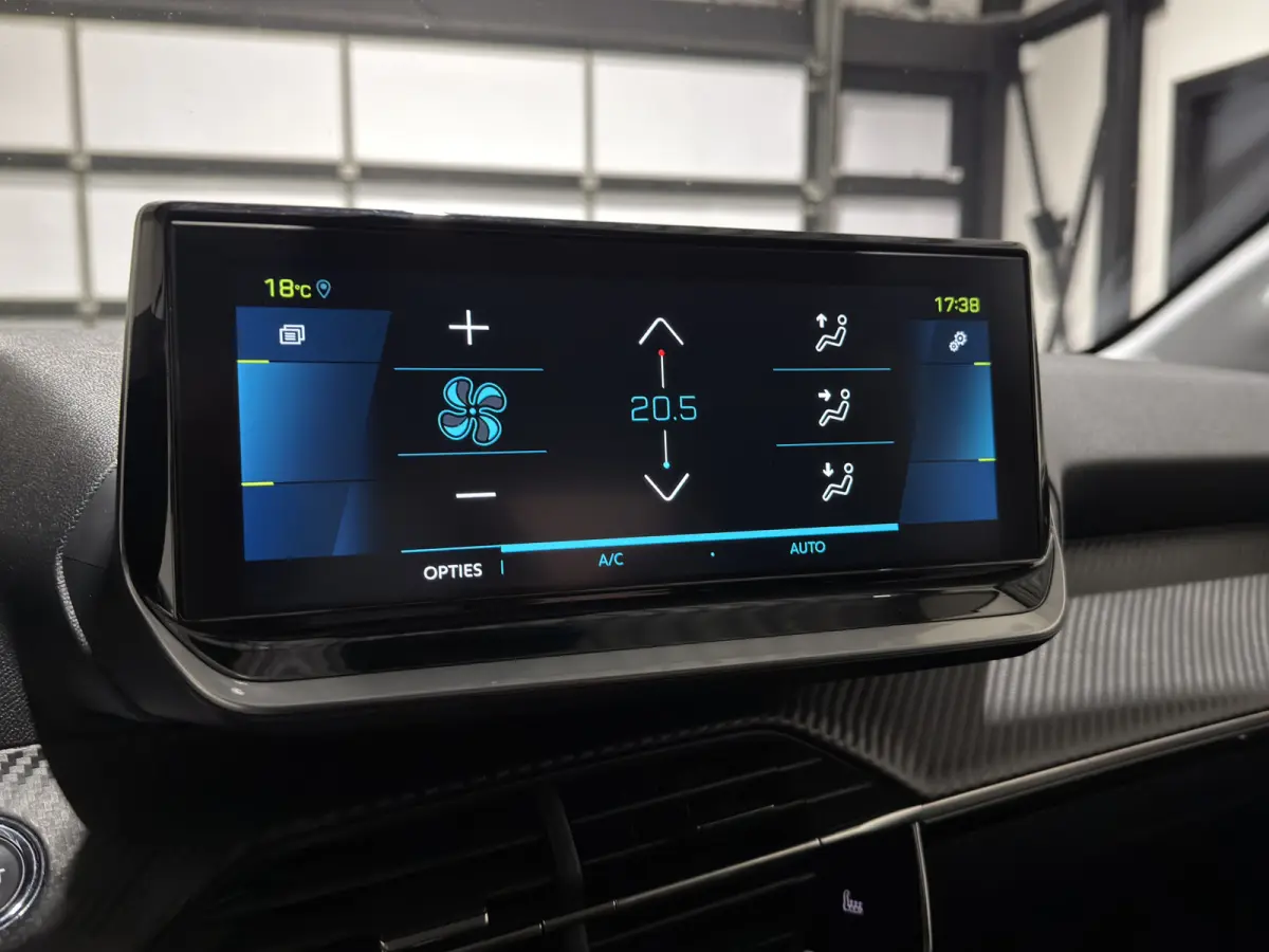 EV Allure Pack 50 kWh | Voorstoelen verwarmd | Navigatie | LMV 16" | camera | 3-fase