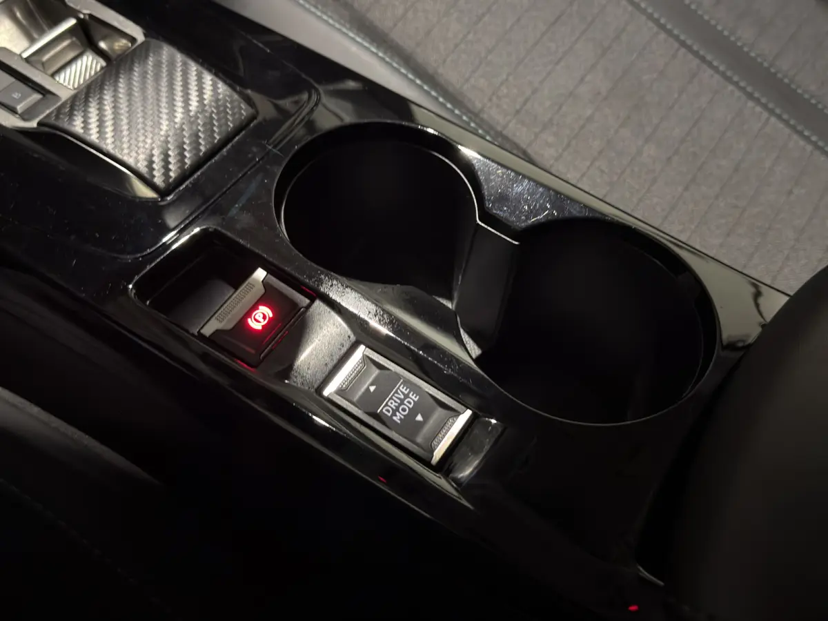 EV Allure Pack 50 kWh | Voorstoelen verwarmd | Navigatie | LMV 16" | camera | 3-fase