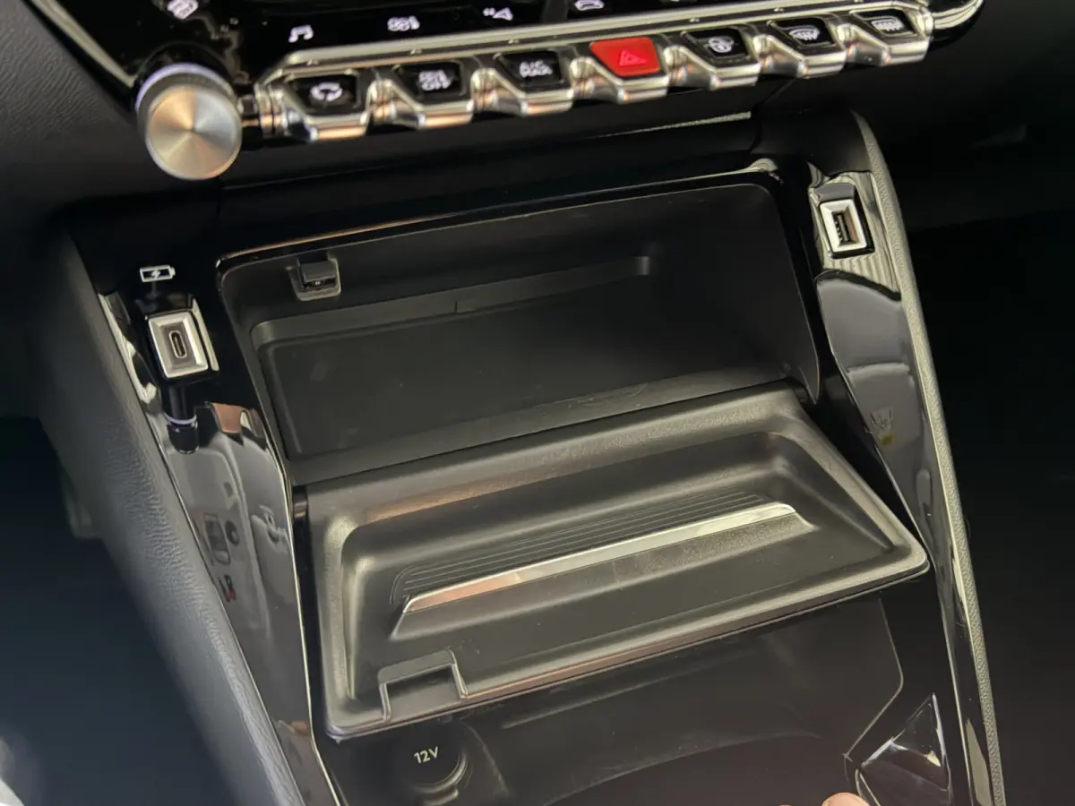 EV Allure Pack 50 kWh | Voorstoelen verwarmd | Navigatie | LMV 16" | camera | 3-fase