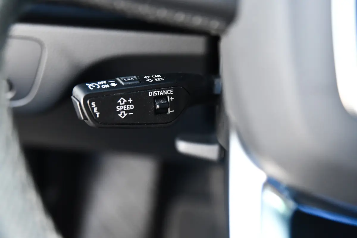 55 TFSI e S edition Comp., RS Stoelen, Matrix, Trekhaak, Keyless, ACC, Carplay, 21"!